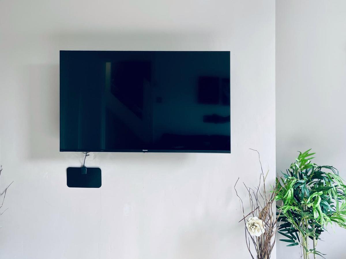 Noah'S Place In Mile End Лондон Экстерьер фото