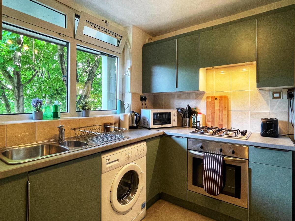 Noah'S Place In Mile End Лондон Экстерьер фото